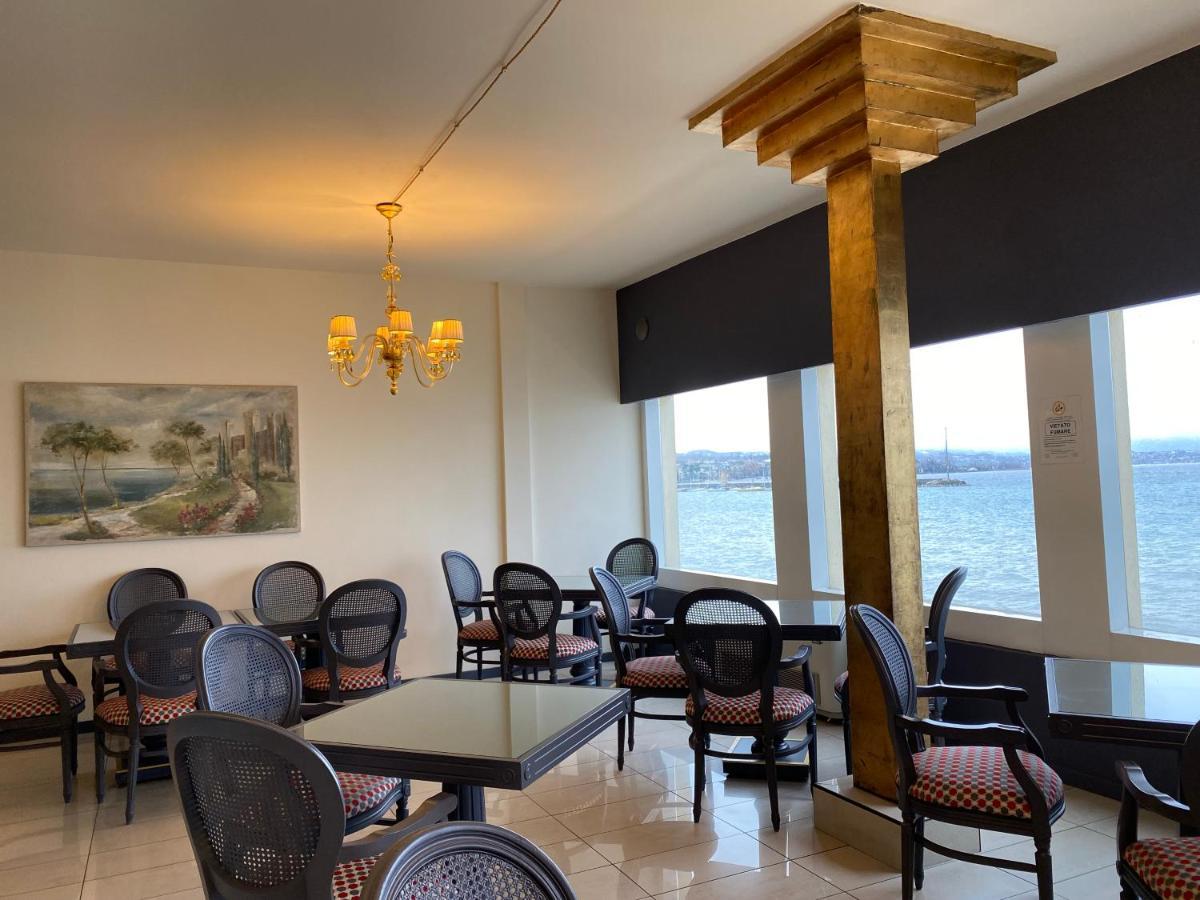 Hotel Estee 데센자노델가르다 외부 사진